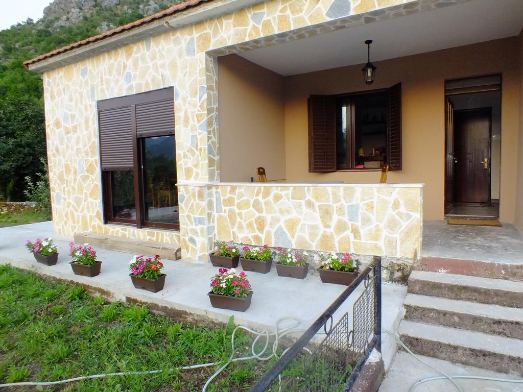 Holiday Home Ivana Virpazar Habitación foto