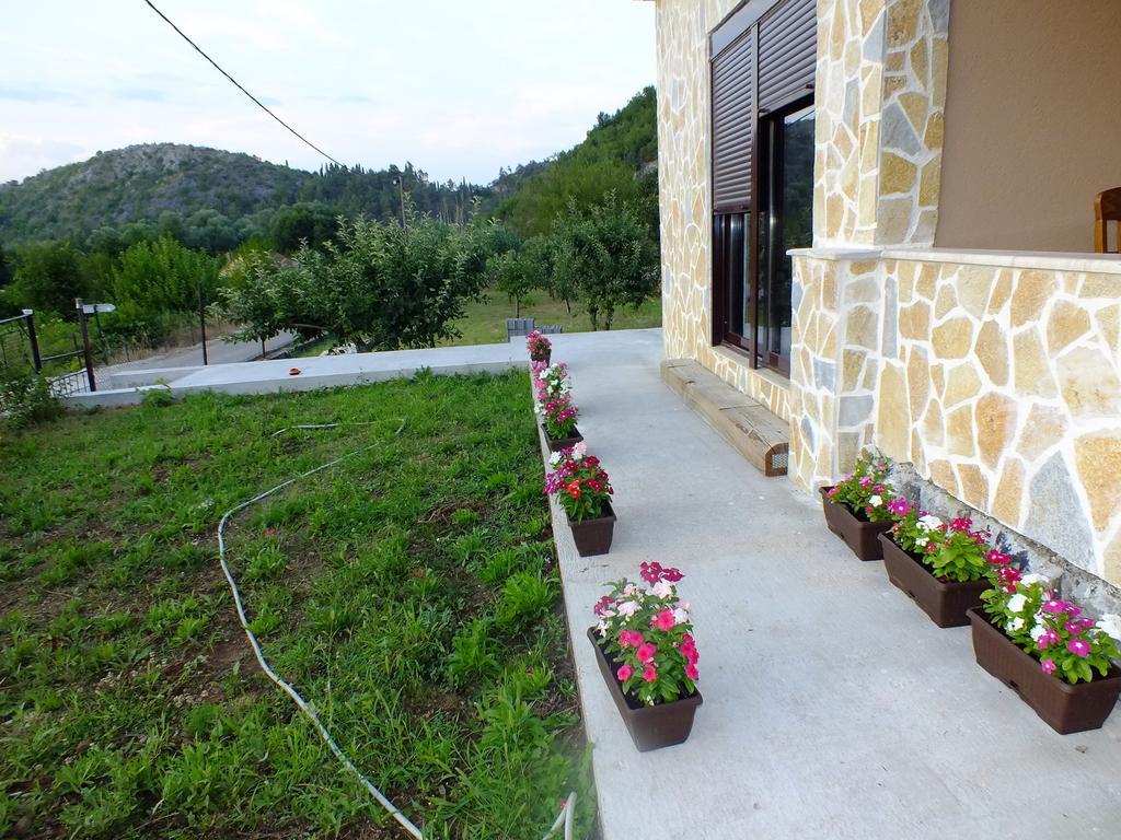 Holiday Home Ivana Virpazar Habitación foto