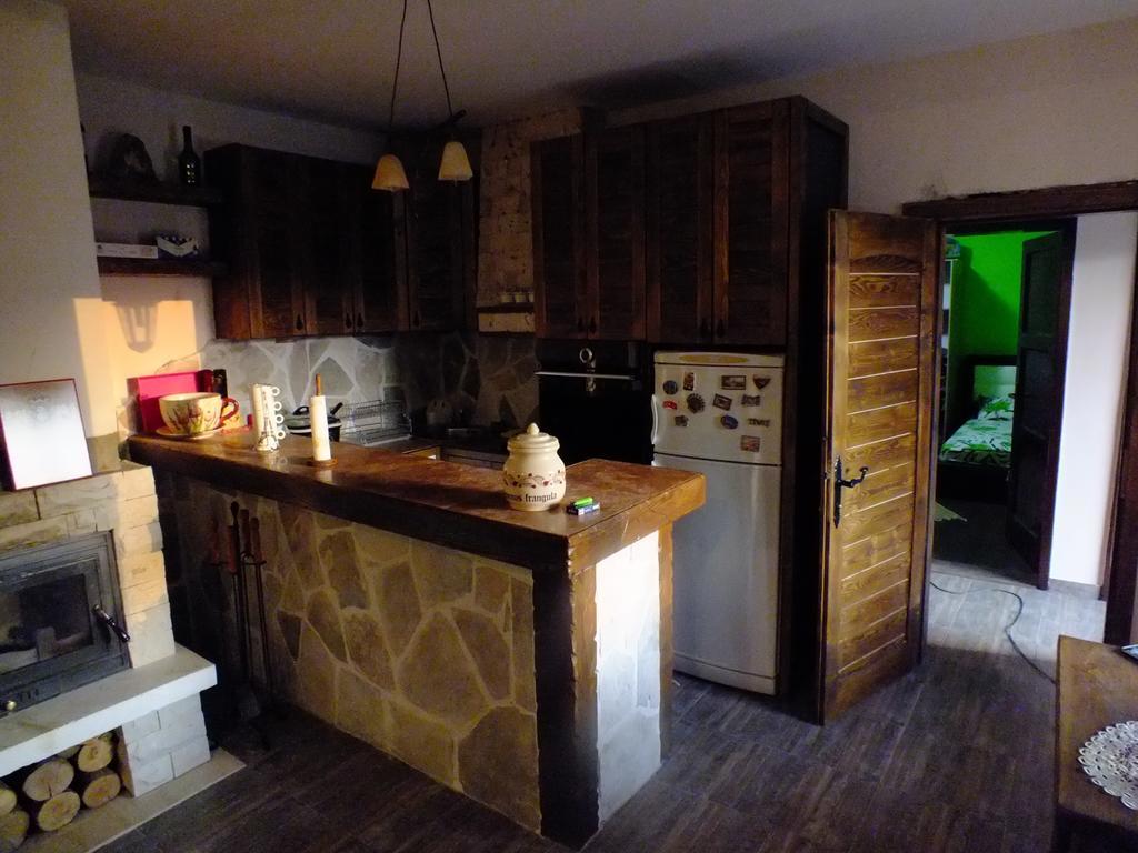 Holiday Home Ivana Virpazar Habitación foto